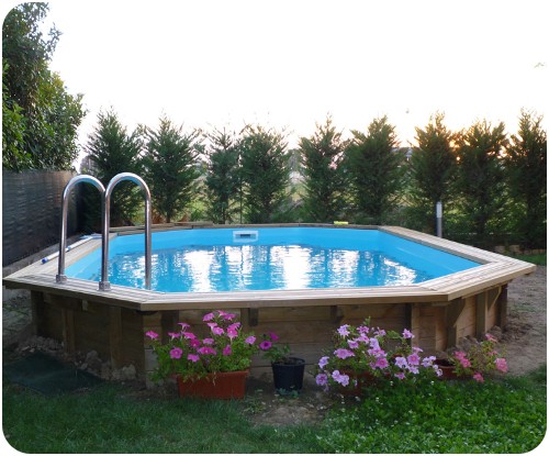 PISCINA FUORI TERRA IN LEGNO OTTAGONALE PISCINA FUORI TERRA IN LEGNO OTTAGONALE